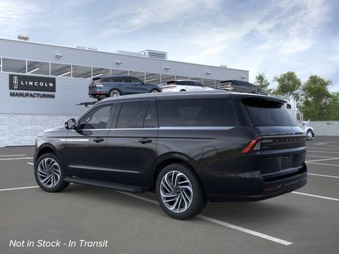 New 2026 Lincoln Navigator L Premier AWD/4WD image 4