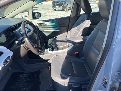 Used 2020 Chevrolet Bolt Premier w/ Infotainment Package image 9