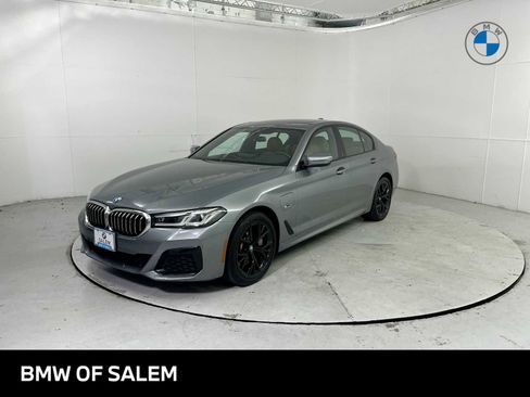 Used 2023 BMW 530e w/ M Sport Package image 1