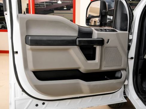 Used 2022 Ford F250 XL w/ Power Equipment Group AWD/4WD image 48