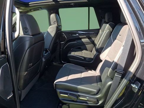 Used 2023 Cadillac Escalade Sport w/ LPO, ONYX Package AWD/4WD image 7
