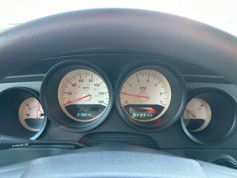 Used 2006 Dodge Magnum SE RWD image 12