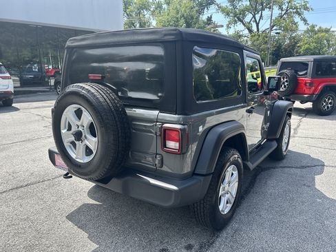Used 2021 Jeep Wrangler Sport AWD/4WD image 7