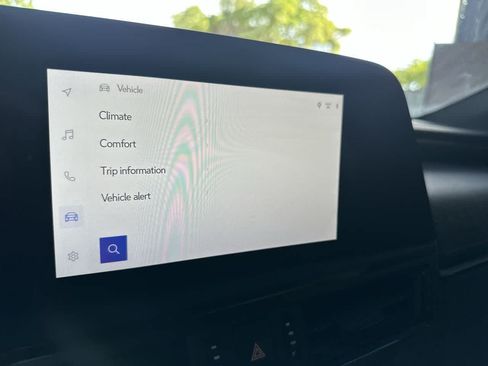 Used 2025 Lexus ES 350 w/ Premium Package FWD image 18