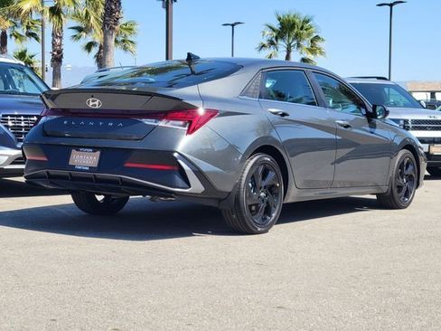 New 2026 Hyundai Elantra SEL Sport Premium image 2