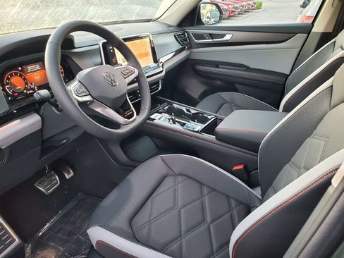 New 2026 Volkswagen Atlas Peak Edition AWD/4WD image 7