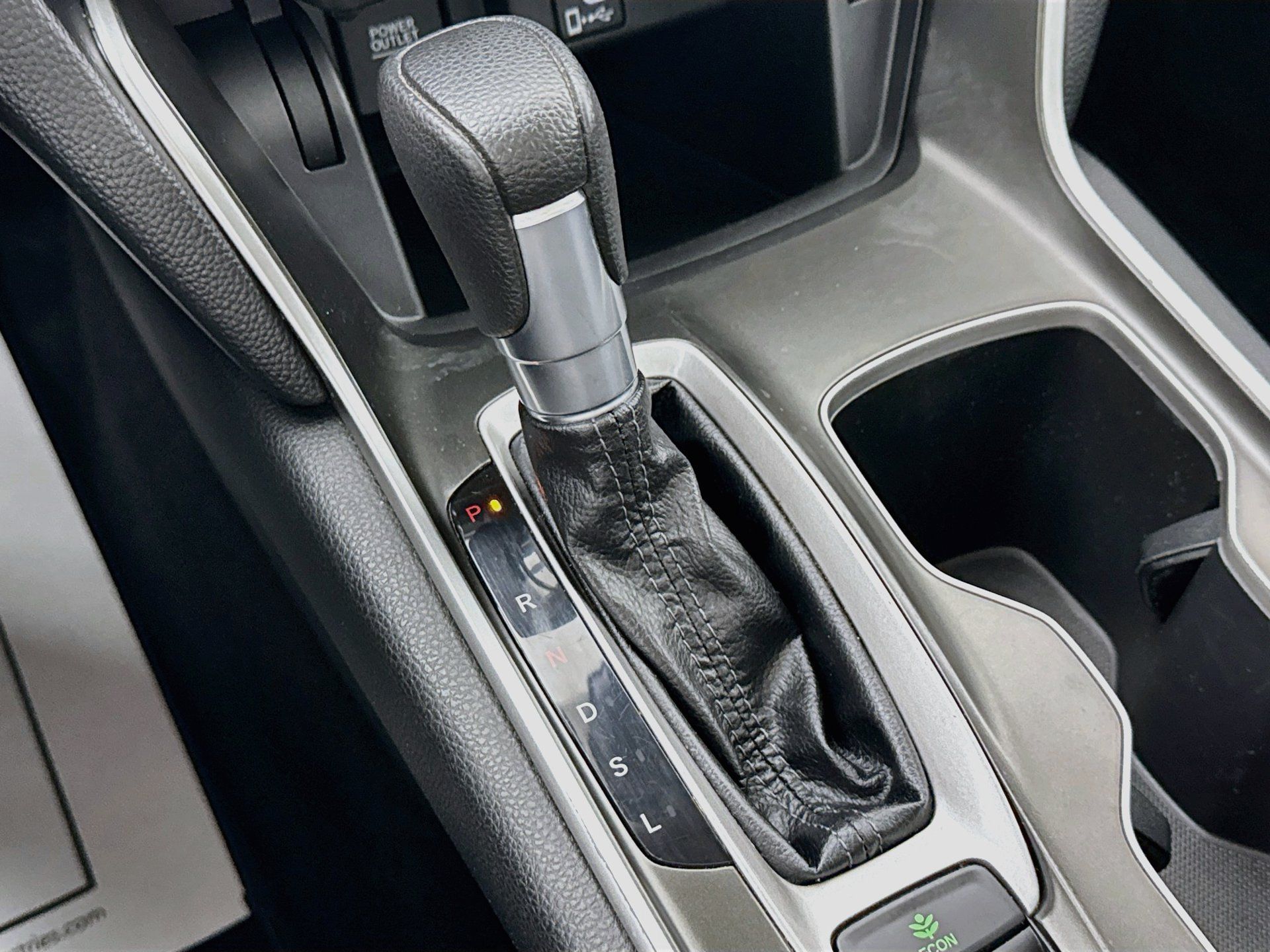 Used 2018 Honda Accord EX image 17