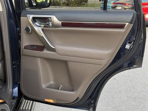 Used 2019 Lexus GX 460 Luxury image 38