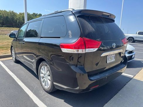 Used 2012 Toyota Sienna Limited w/ Premium Pkg AWD/4WD image 4