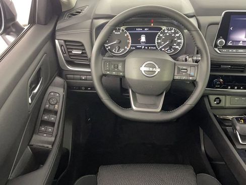 New 2025 Nissan Rogue SV image 14