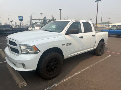Used 2015 RAM 1500 Express AWD/4WD image 4