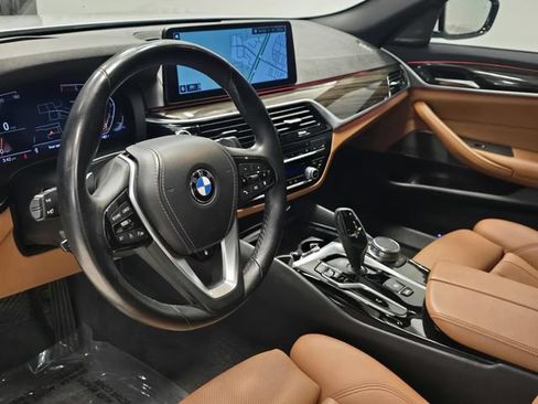 Used 2023 BMW 530i xDrive w/ Premium Package AWD/4WD image 14