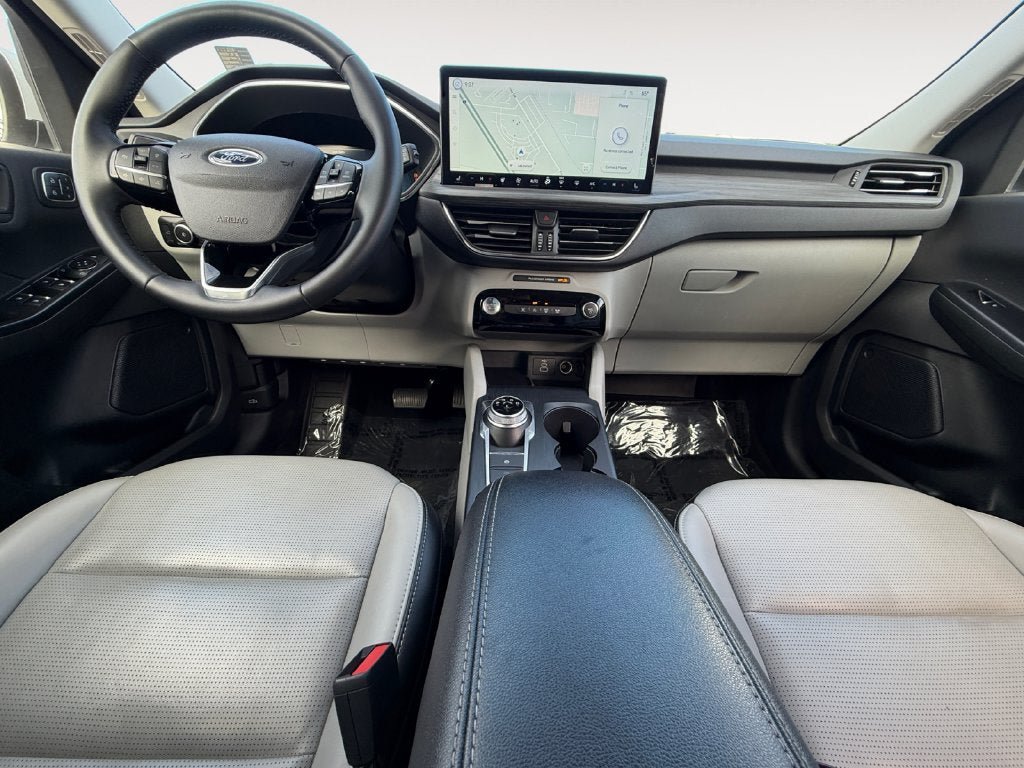 Used 2025 Ford Escape Platinum AWD/4WD image 11