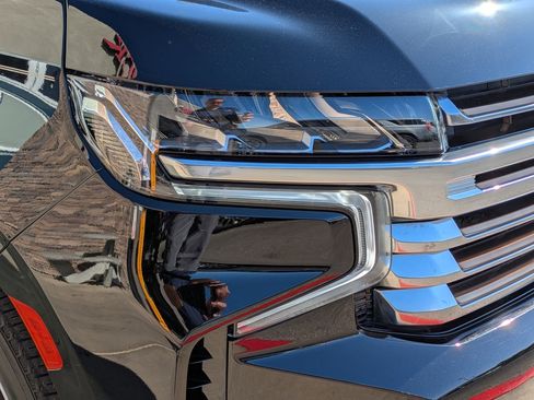 Certified 2024 Chevrolet Tahoe High Country w/ Advanced Technology Package AWD/4WD image 10
