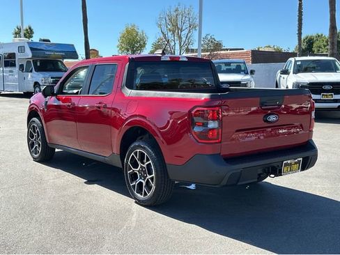 New 2026 Ford Maverick Lariat image 4