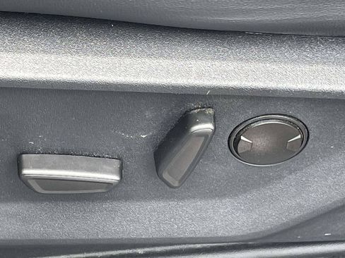 Used 2025 Ford F150 Lariat w/ Equipment Group 501A Mid AWD/4WD image 14