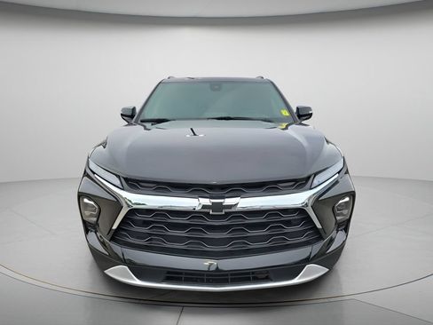 Used 2025 Chevrolet Blazer RS FWD image 2