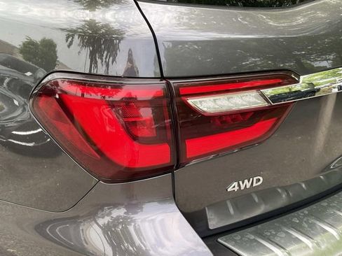 Used 2024 INFINITI QX80 Luxe AWD/4WD image 10