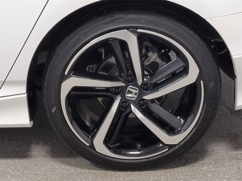 Used 2022 Honda Accord Sport image 14