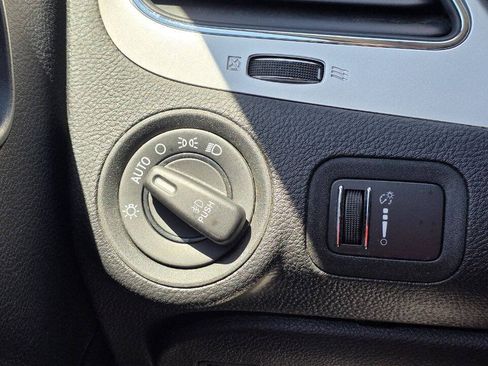 Used 2014 Dodge Journey SXT FWD image 25