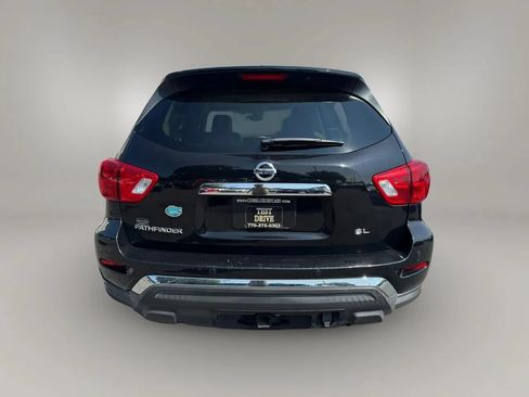 Used 2018 Nissan Pathfinder SL FWD image 10