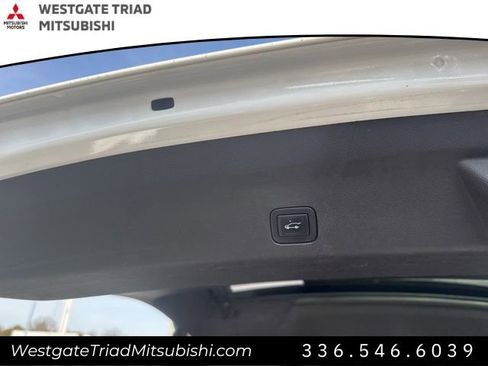 Used 2021 Chevrolet Tahoe Z71 w/ Z71 Off-Road Package image 33