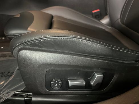 Used 2023 BMW 330i Sedan w/ Driving Assistance Package RWD image 14