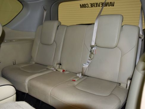 Used 2018 INFINITI QX80 2WD w/ Driver Assistance Package image 16