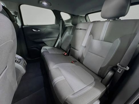 Used 2025 Chevrolet Blazer LT AWD/4WD image 23