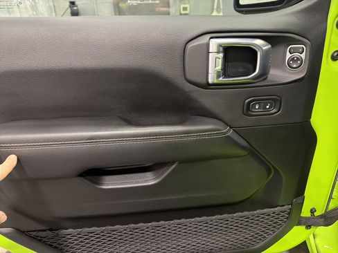 Used 2021 Jeep Gladiator Overland w/ Popular Equipment Package image 14