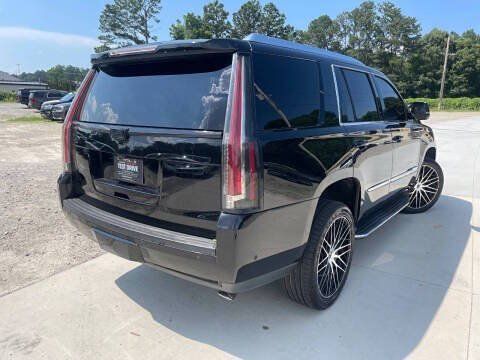 Used 2018 Cadillac Escalade Luxury RWD image 9
