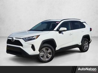 Used 2025 Toyota RAV4 XLE video 1