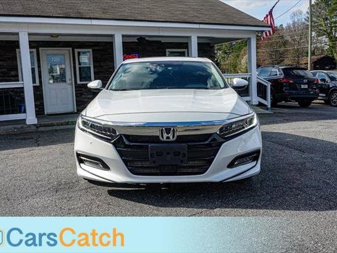Used 2018 Honda Accord Touring image 11