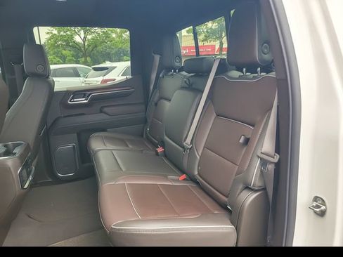 Used 2024 GMC Sierra 1500 Denali AWD/4WD image 10