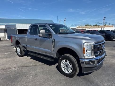 Used 2024 Ford F350 XLT AWD/4WD image 5