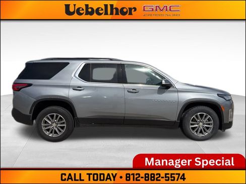 Used 2023 Chevrolet Traverse LT AWD/4WD image 3