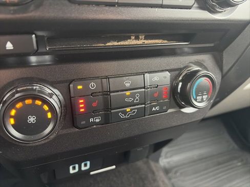 Used 2018 Ford F150 XLT w/ Equipment Group 302A Luxury image 21