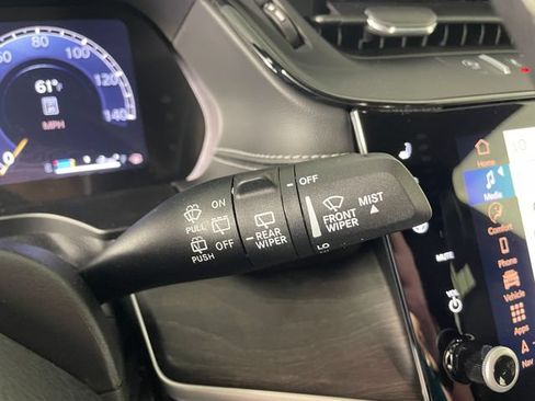New 2026 Jeep Grand Cherokee Limited AWD/4WD image 9