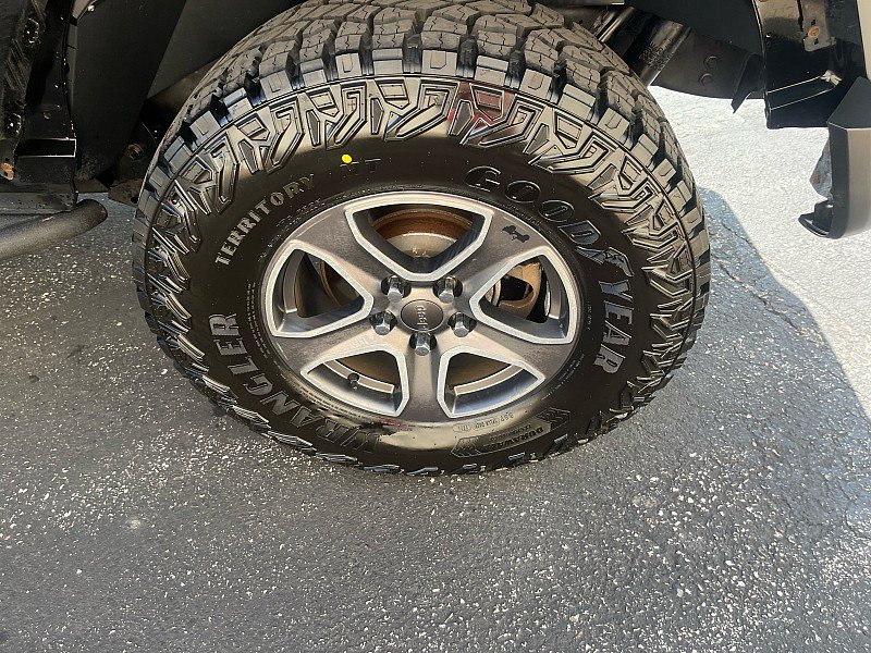 Used 2019 Jeep Wrangler Unlimited Rubicon AWD/4WD image 12