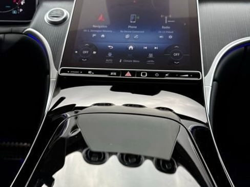 Used 2023 Mercedes-Benz GLC 300 4MATIC w/ AMG Line image 27