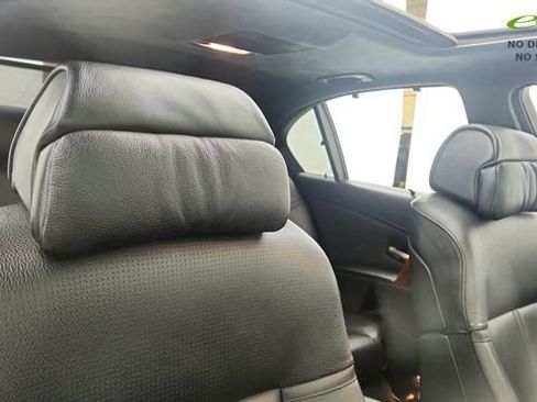 Used 2006 BMW M5 image 22