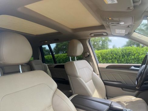 Used 2015 Mercedes-Benz GL 320 BlueTEC 4MATIC image 5