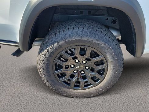 Used 2026 Chevrolet Colorado Trail Boss AWD/4WD image 7