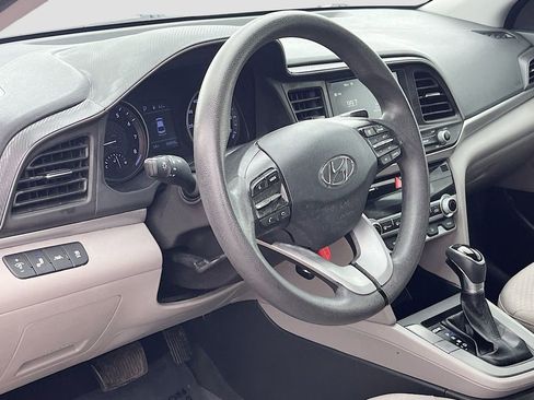 Used 2020 Hyundai Elantra SEL FWD image 9