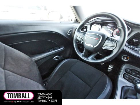 Used 2023 Dodge Challenger R/T w/ T/A Package image 9