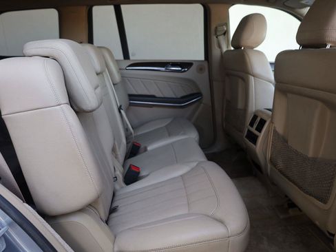 Used 2014 Mercedes-Benz GL 450 4MATIC image 25