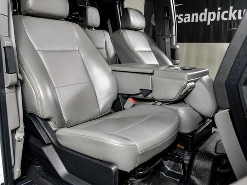 Used 2019 Ford F550 4x4 SuperCab Super Duty image 28