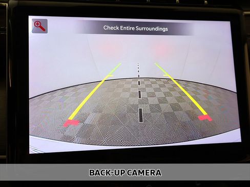 Used 2023 Jeep Grand Cherokee Limited w/ Black Appearance Package image 7