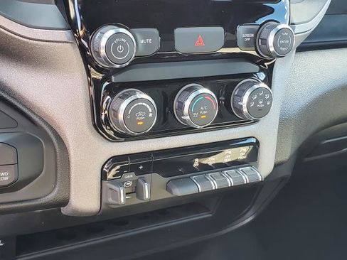 New 2026 RAM 2500 Tradesman AWD/4WD image 17