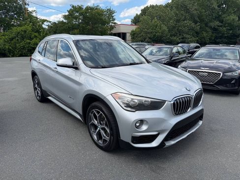 Used 2017 BMW X1 sDrive28i FWD image 3